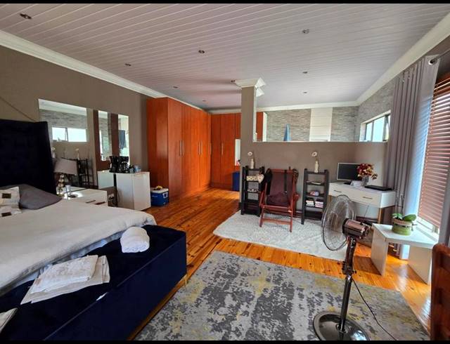 4 BEDROOM TOWNHOUSE FOR SALE IN VANDERBIJLPARK SW 5